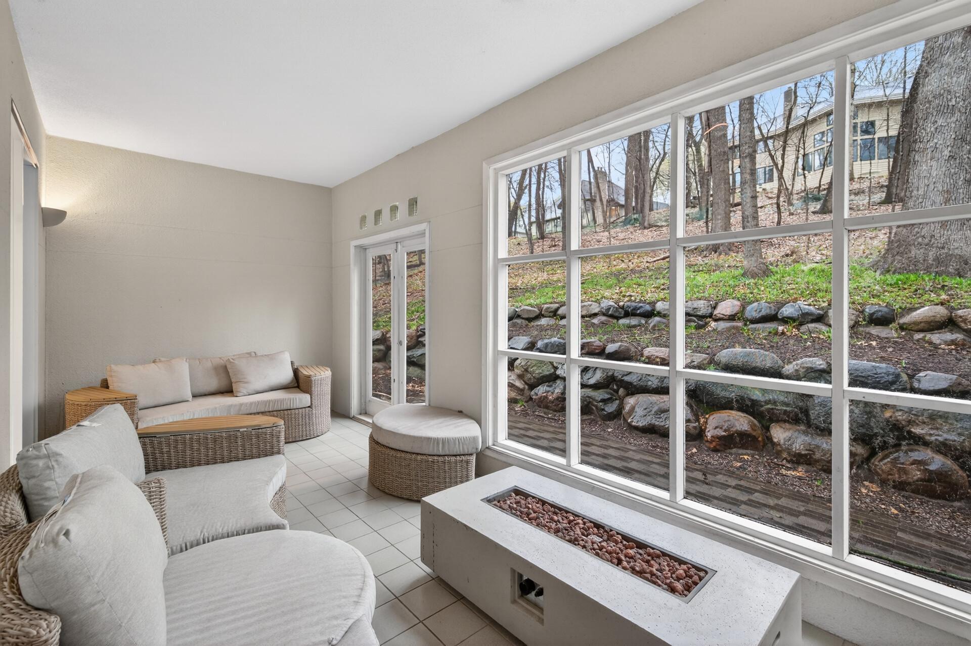 Excelsior, Minnesota, 55331, United States, 4 Bedrooms Bedrooms, ,4 BathroomsBathrooms,Residential,Active,2038627