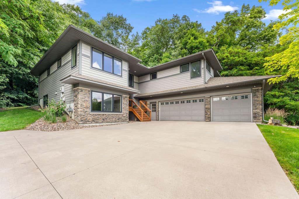 Photo of 14886 Jeffers Pass NW, Prior Lake, MN 55372 (MLS # 7123317)