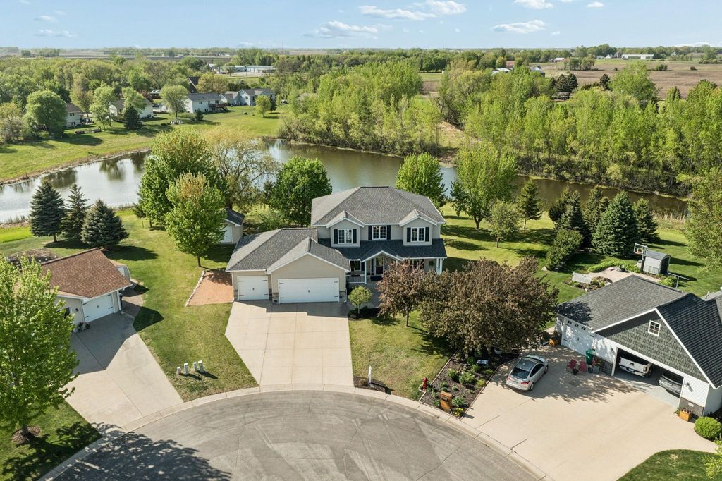 Photo of 2031 Louden Avenue N, Glencoe, MN 55336 (MLS # 7075267)