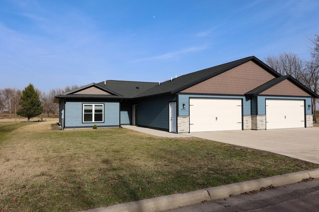 Photo of 800 Elm Drive, Fairfax, MN 55332 (MLS # 7039810)