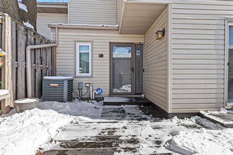 138 Ruth Street N 9 Saint Paul MN 55119