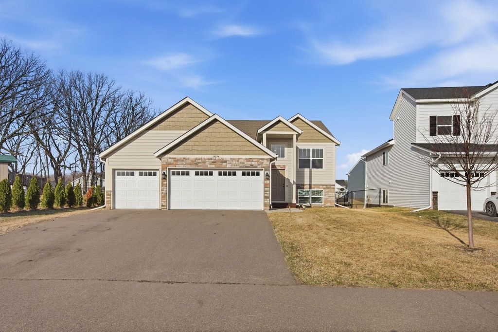 Photo of 14654 Snowy Owl Street NW, Anoka, MN 55303 (MLS # 7046901)