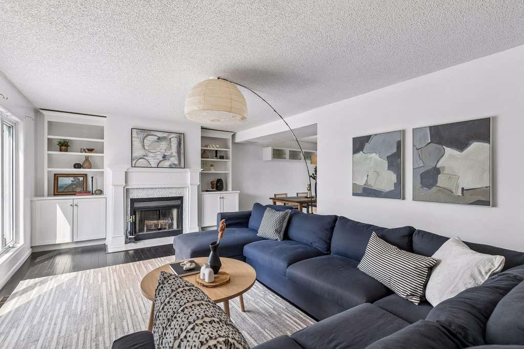 Photo of 925 Dartmouth Ave SE, Minneapolis, MN 55414 (MLS # 7127734)