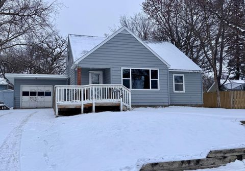 414 Willow Street W Detroit Lakes MN 56501