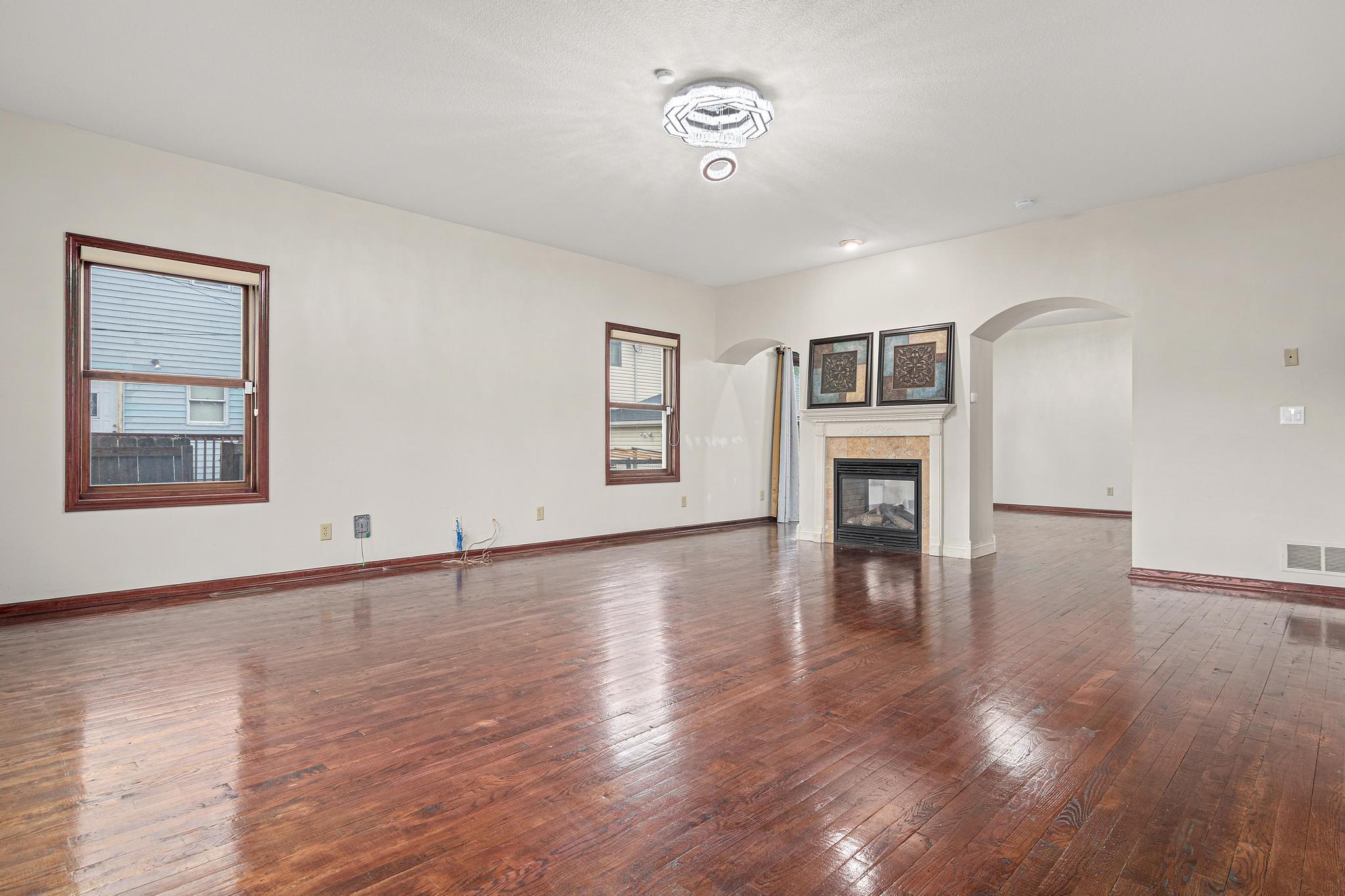 338 Aurora Avenue
