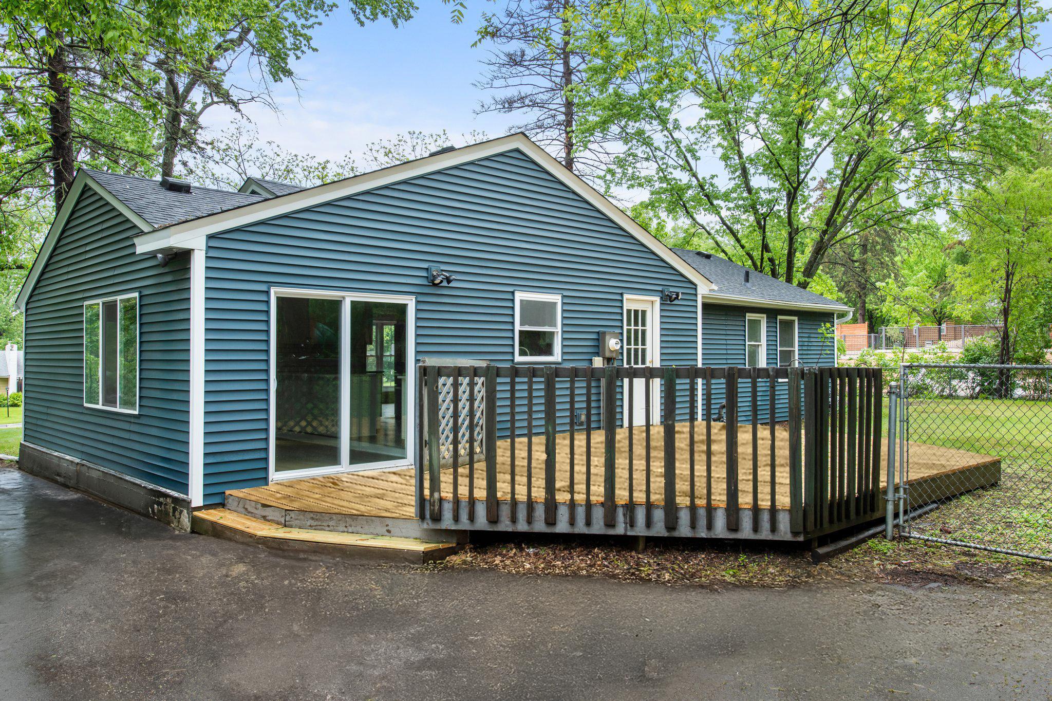 3401 Meadow Lane