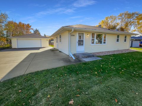 2306 Beam Avenue North Saint Paul MN 55109