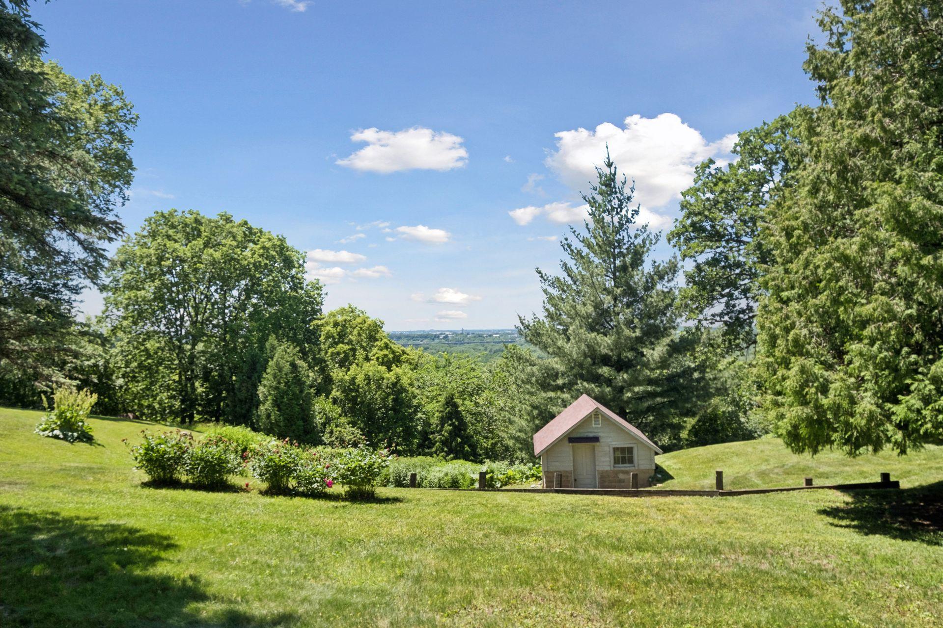 18XX Hunter Lane