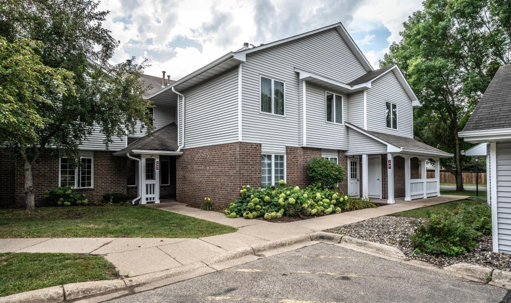 Photo of 3590 Blue Jay Way #201, Eagan, MN 55123 (MLS # 7118690)