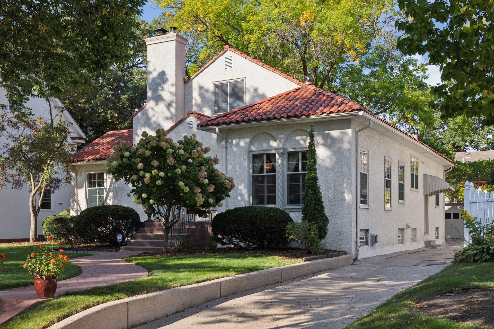 4608 Dupont Avenue S