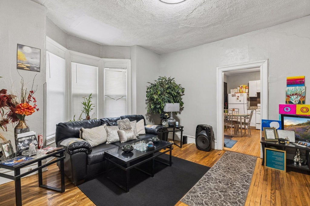 Photo of 346 Maria Avenue, Saint Paul, MN 55106 (MLS # 7148387)
