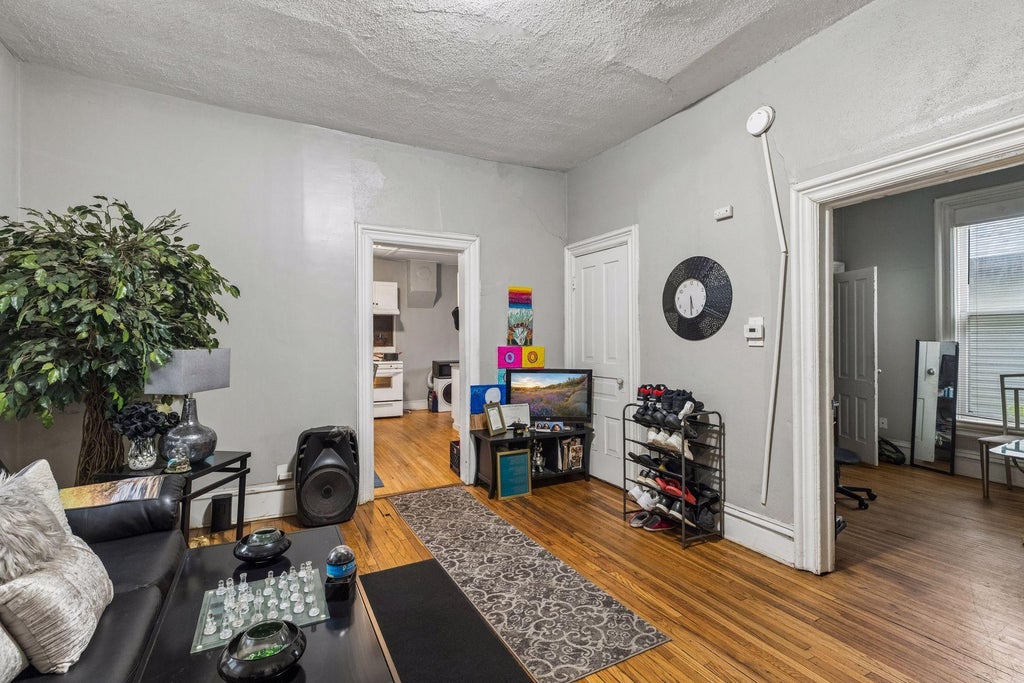 Photo of 346 Maria Avenue, Saint Paul, MN 55106 (MLS # 7148387)