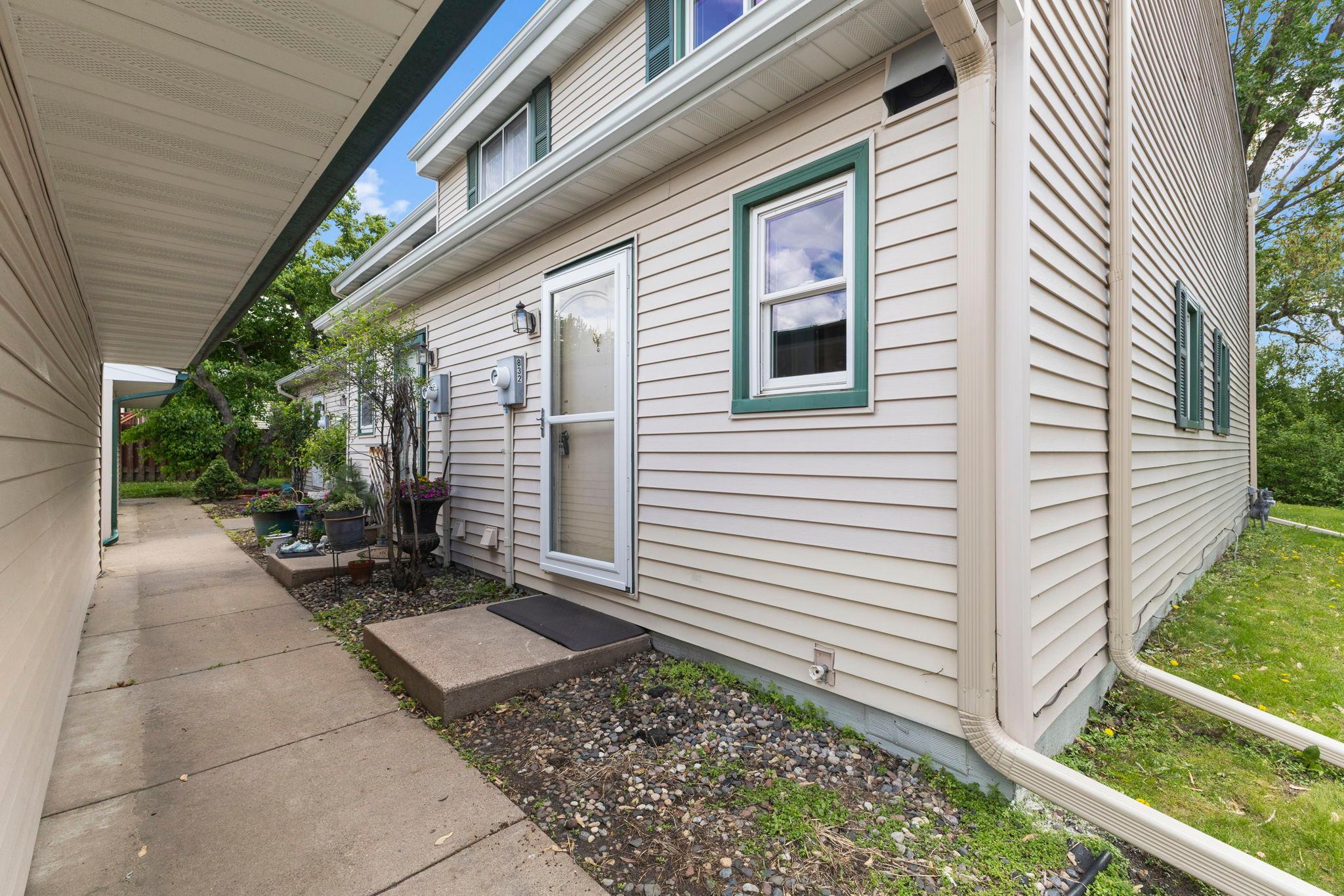 832 Woodgate Drive 107