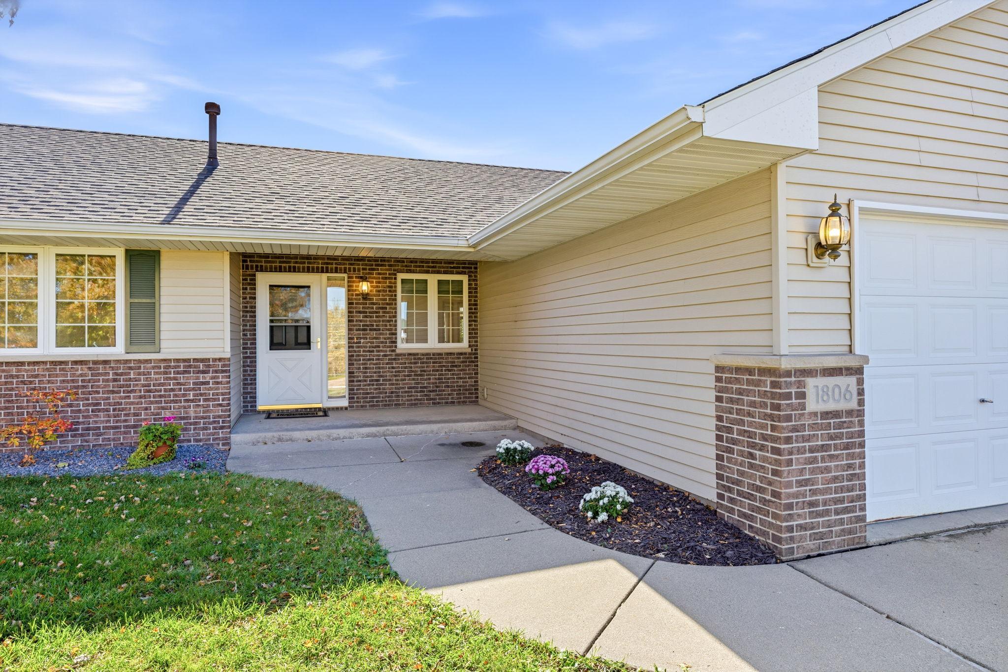 1806 9th Street Circle NE
