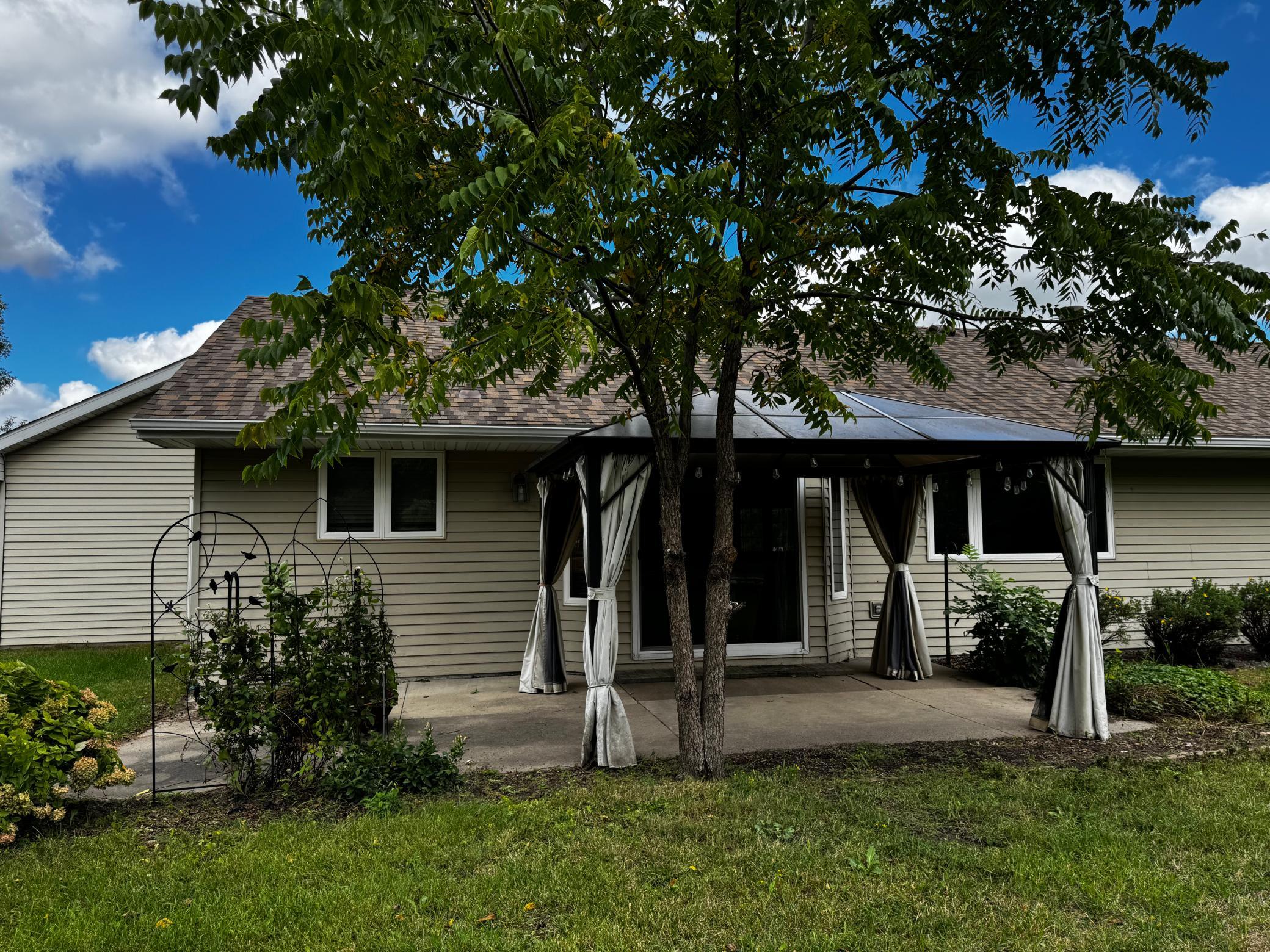 1806 9th Street Circle NE