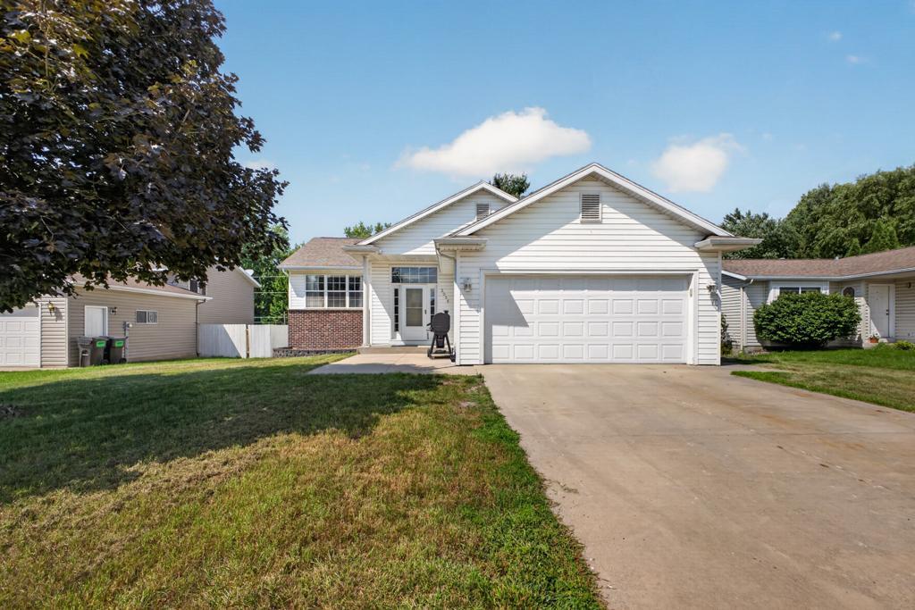 Photo of 2025 23RD Lane SE, Rochester, MN 55904 (MLS # 7117195)