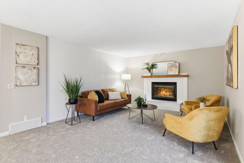 144 Avignon Court 13 Woodbury MN 55125