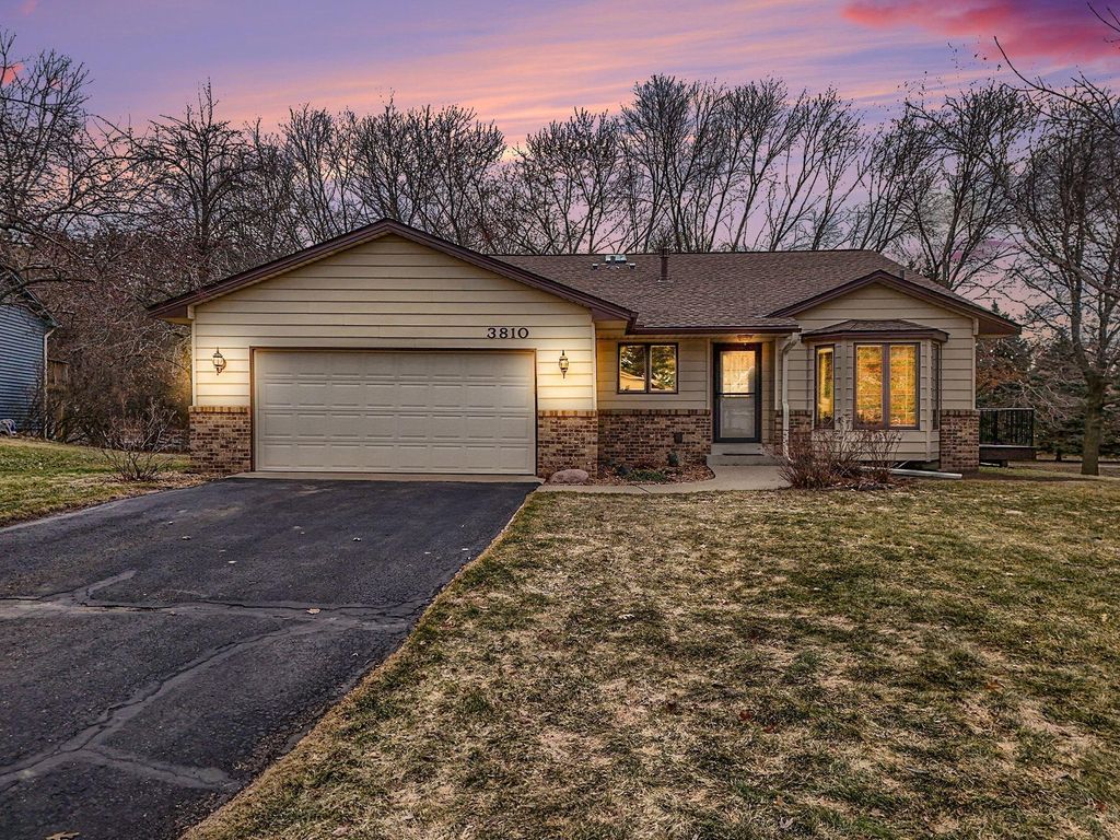 Photo of 3810 Mill Run Court, Eagan, MN 55123 (MLS # 7033477)