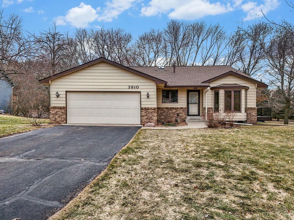 Photo of 3810 Mill Run Court, Eagan, MN 55123 (MLS # 7033477)