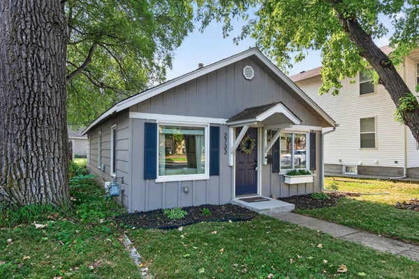 2733 LOUISIANA AVE S, MINNEAPOLIS, MN 55426 - Image d10b9c52366cb92ea9df4f2cbbb9bc42/2201309592