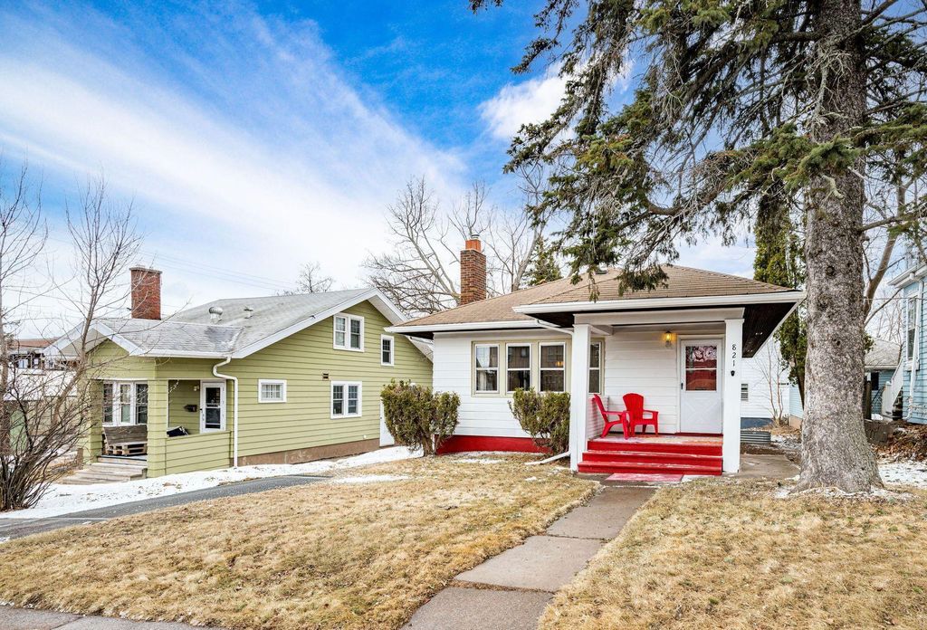 Photo of 821 N 19th Avenue E, Duluth, MN 55812 (MLS # 7054743)