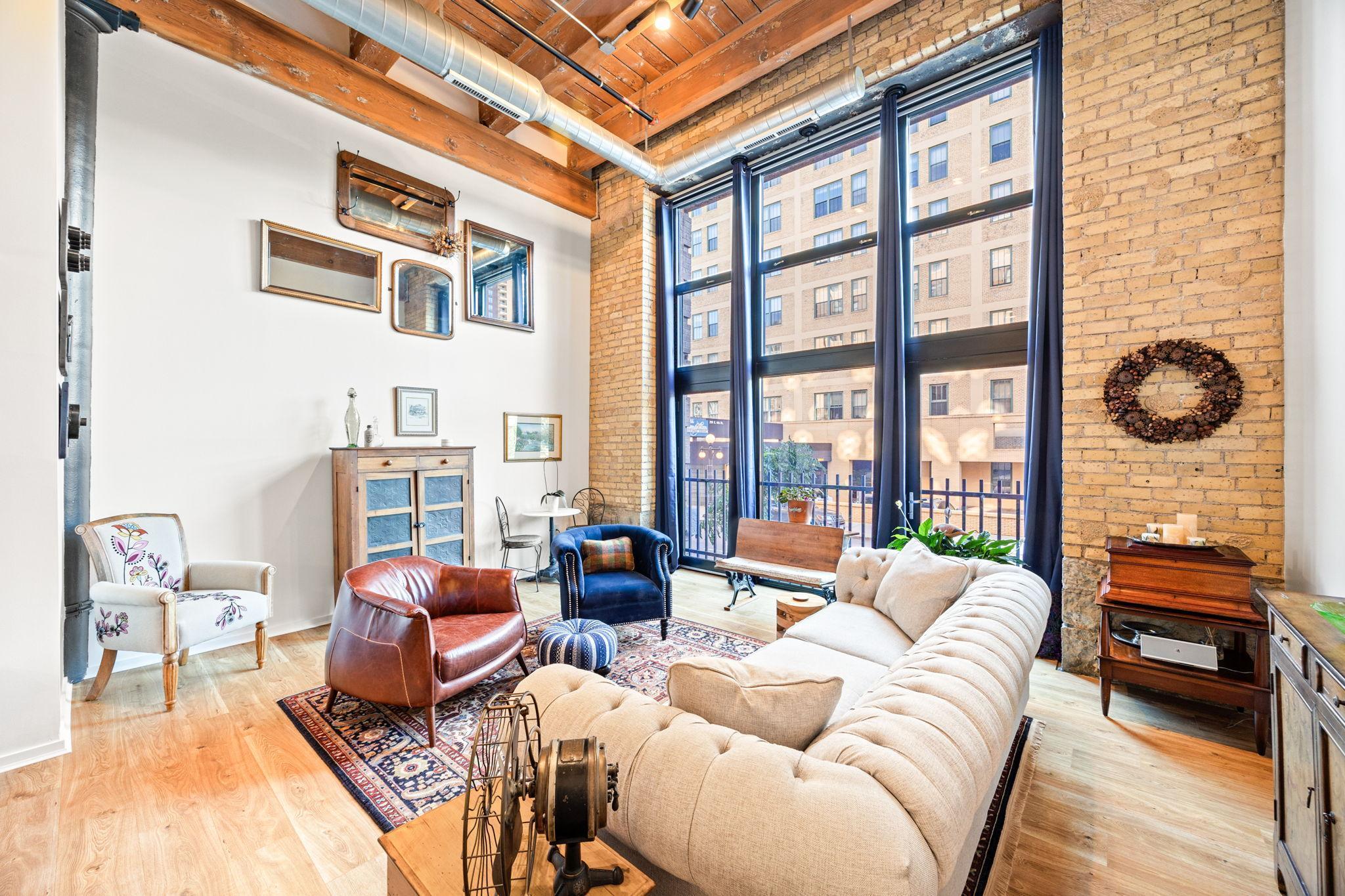 406 Wacouta Street 107