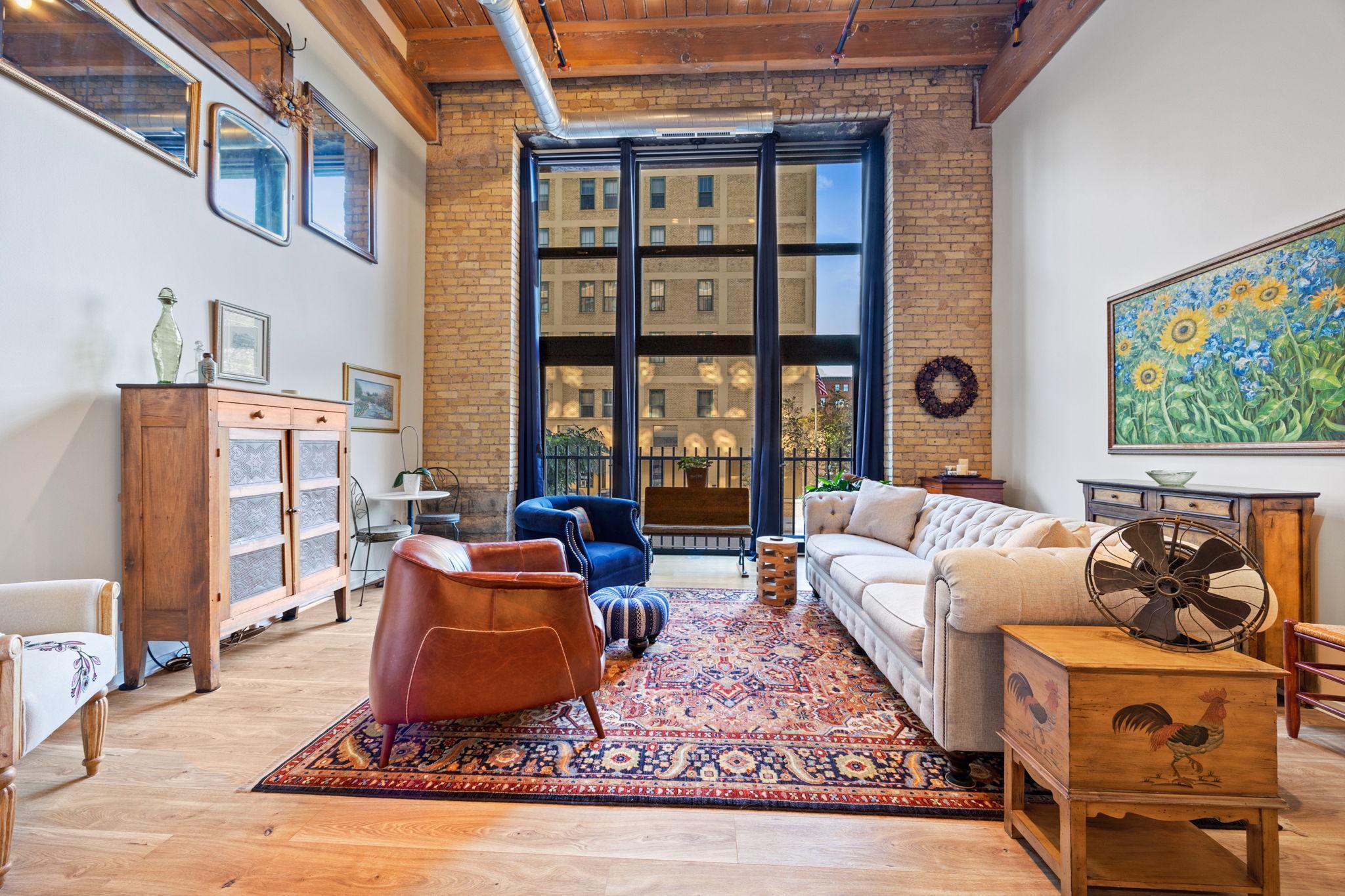 406 Wacouta Street 107