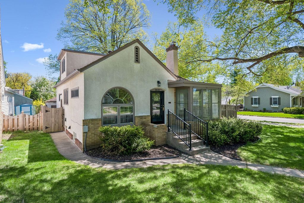 Photo of 3845 Lynn Avenue, Saint Louis Park, MN 55416 (MLS # 7075426)