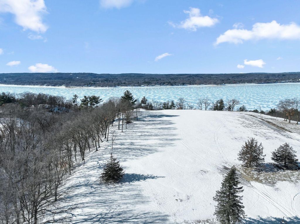 Photo of 256 Salishan Drive, Hudson, WI 54016 (MLS # 7062109)