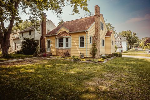 Photo of 800 5th Avenue SW, Austin, MN 55912 (MLS # 6705071)