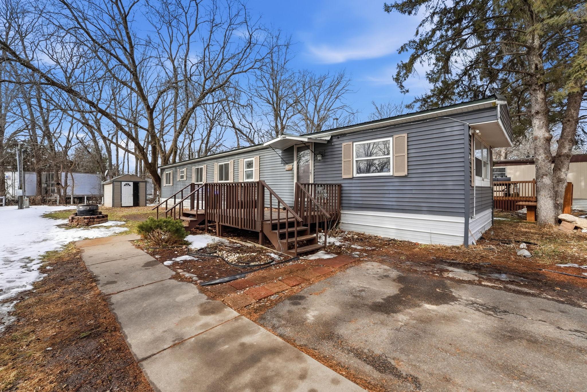 1335 W River Street 4