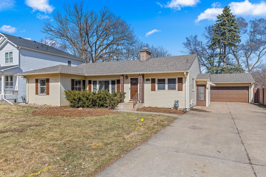 Photo of 5308 Windsor Avenue, Edina, MN 55436 (MLS # 7030308)