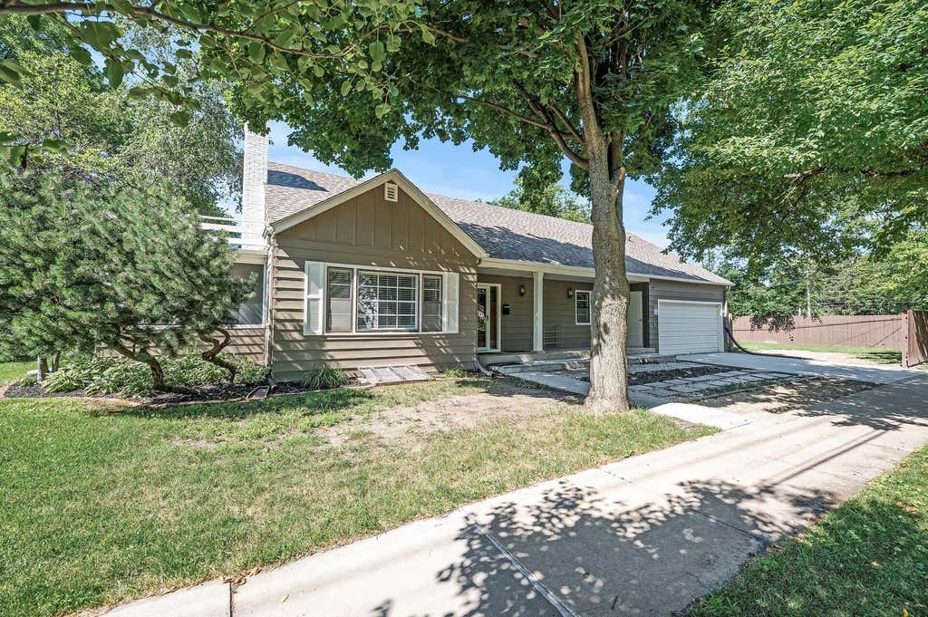 Photo of 1419 6th Street SW, Rochester, MN 55902 (MLS # 7108665)