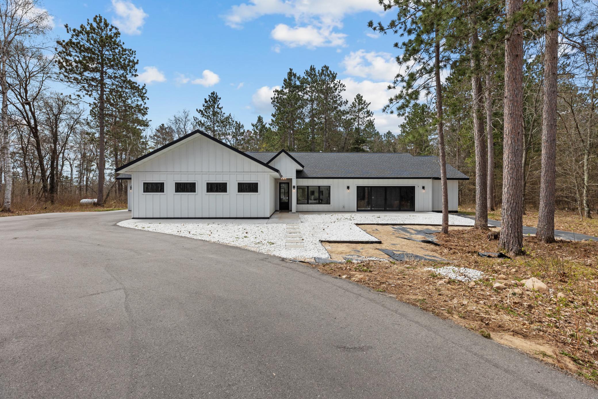 1555 Redstone Trail SW