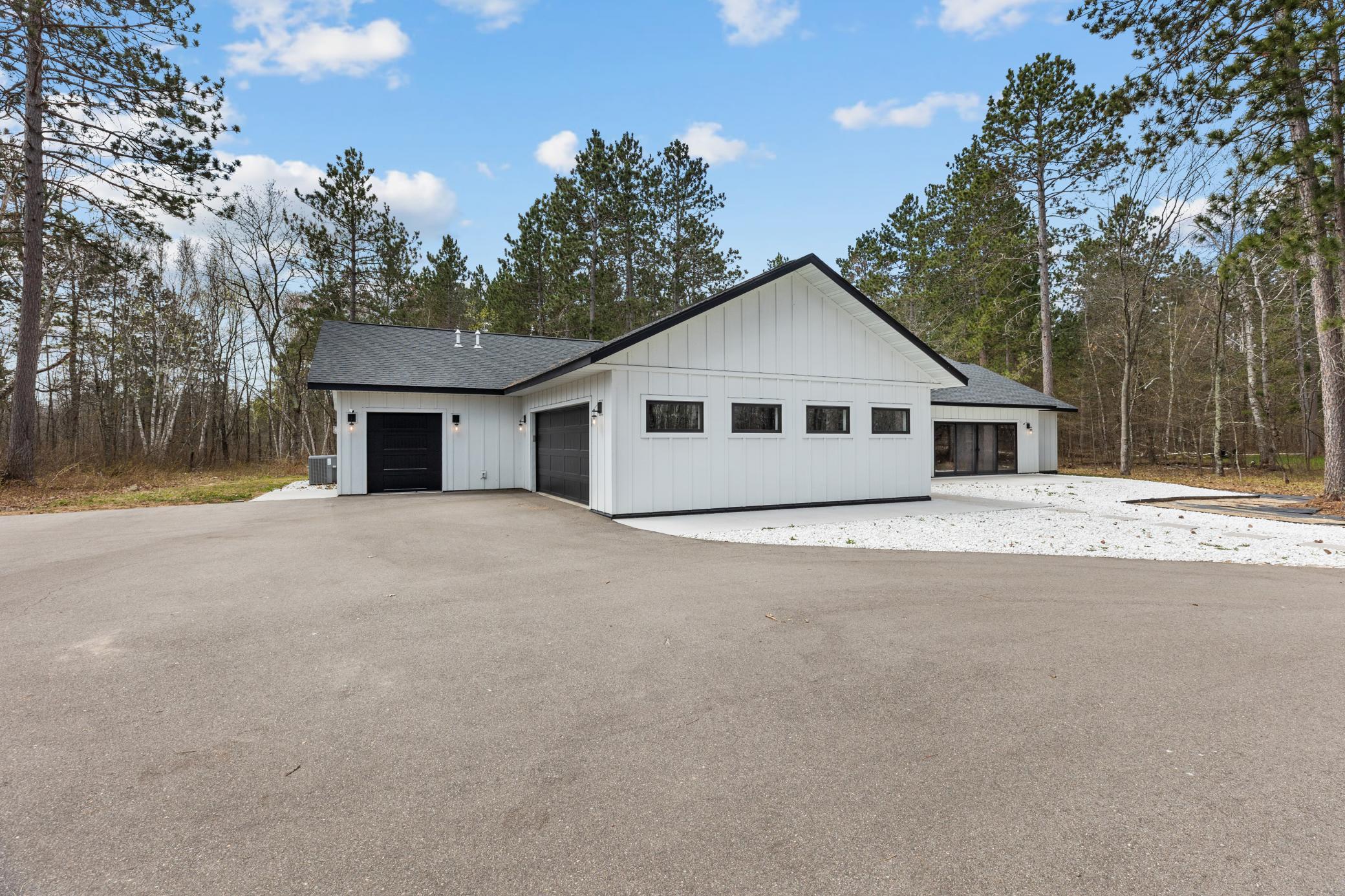 1555 Redstone Trail SW