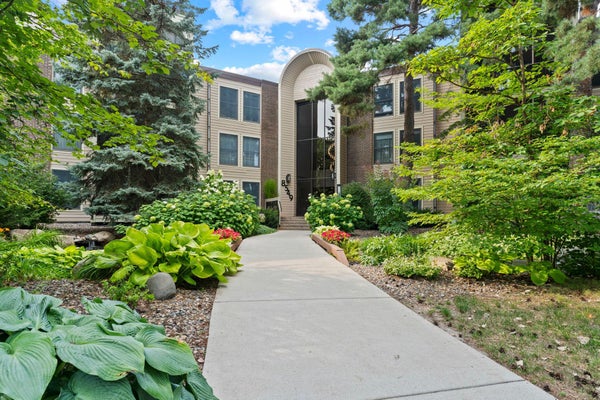 8549 IRWIN RD APT 126, MINNEAPOLIS, MN 55437 - Image d14f4e34d8d5544e296d03fdca6e7e14/3095779559
