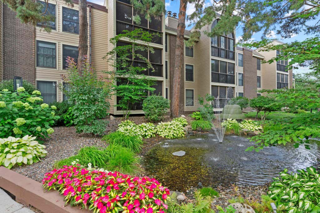 Photo of 8549 Irwin Road #126, Bloomington, MN 55437 (MLS # 7123533)