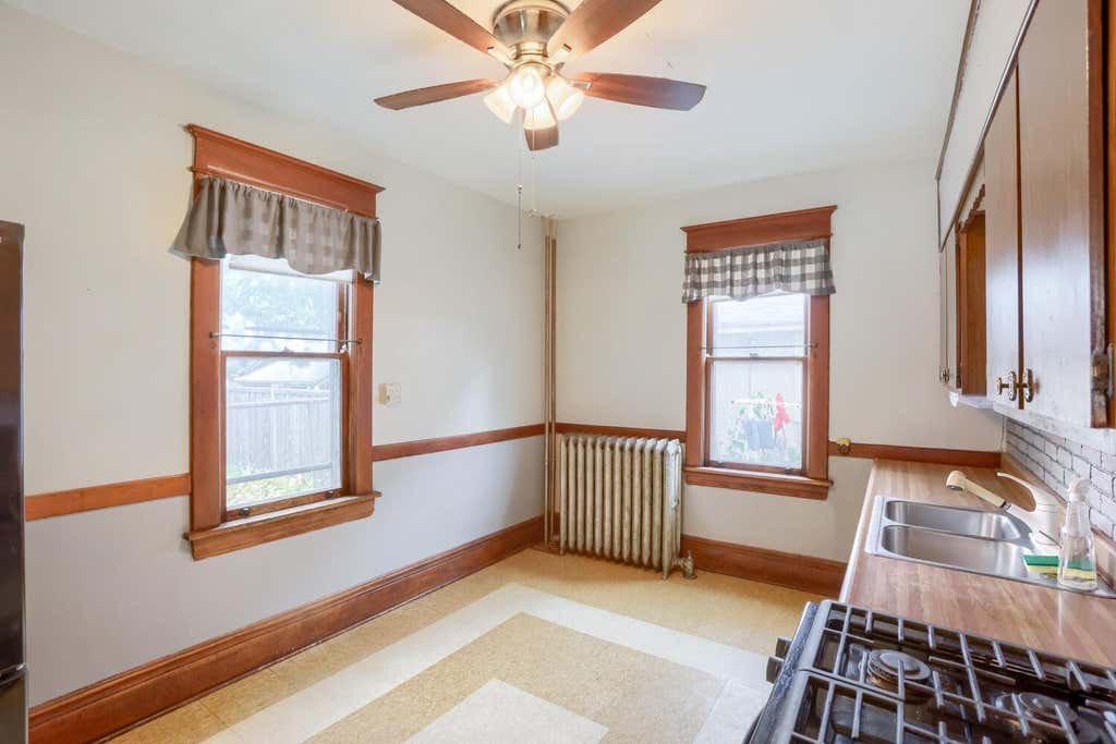 Photo of 409 View Street, Saint Paul, MN 55102 (MLS # 7120801)