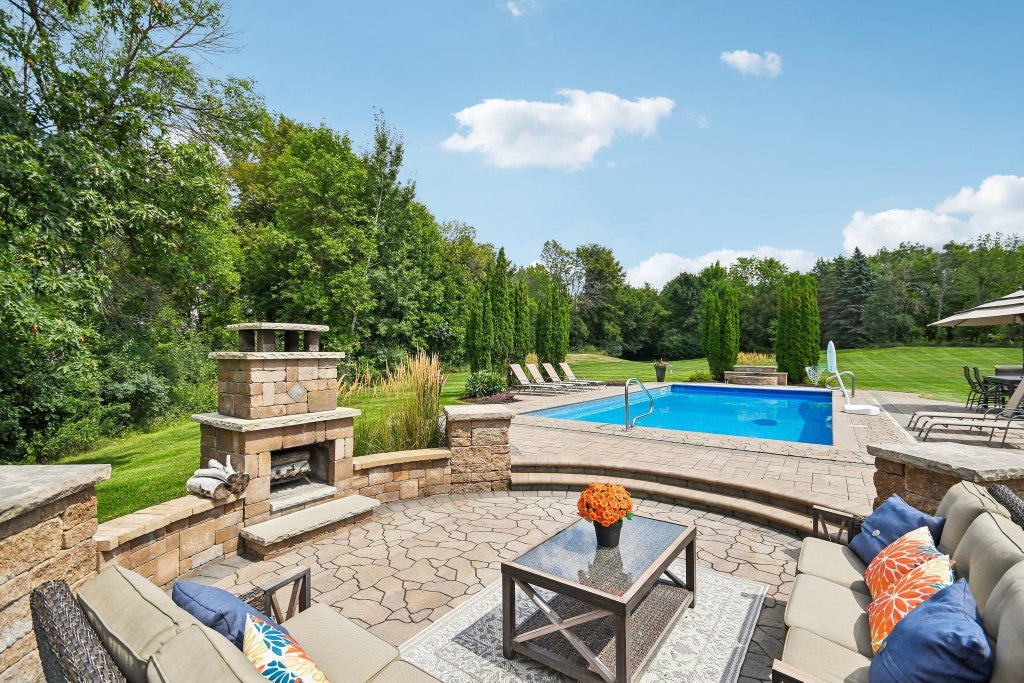 Photo of 11542 Tilton Trail S, Rogers, MN 55374 (MLS # 7128796)