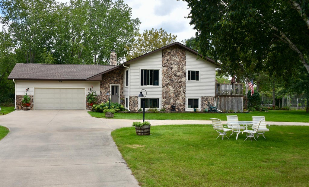Photo of 6992 43rd Avenue SE, Saint Cloud, MN 56304 (MLS # 7133941)