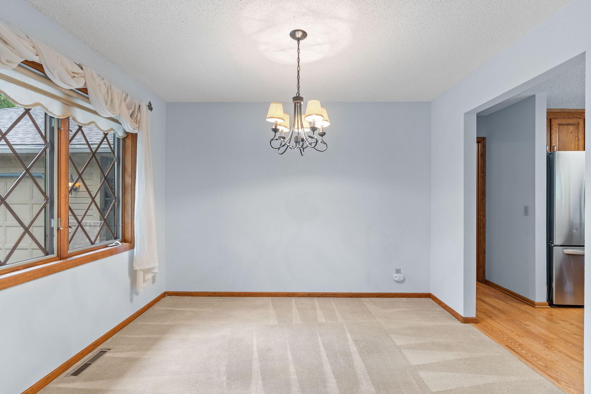1527 Clarendon Drive