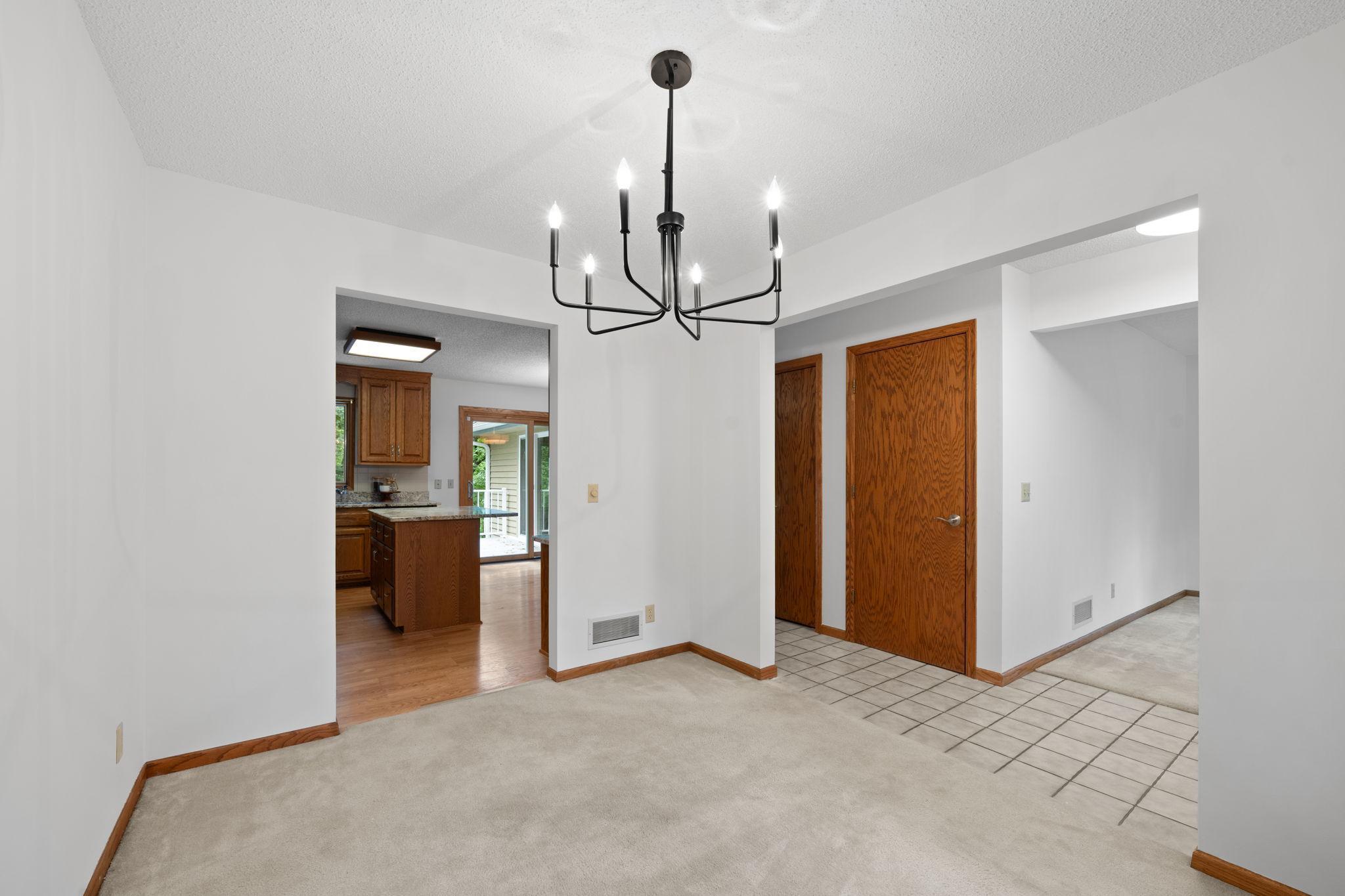 1527 Clarendon Drive