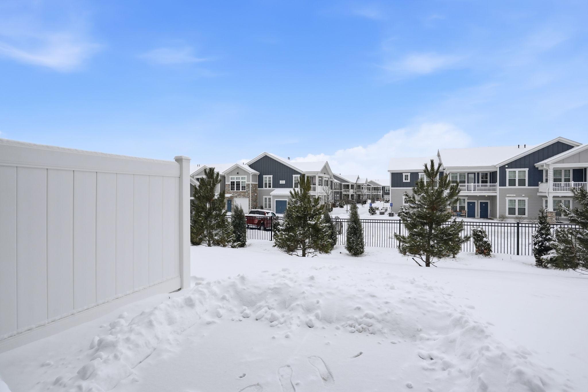 9669 4th Street Lane N