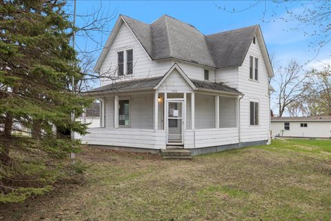 Photo of 106 E Park Avenue, Buffalo Lake, MN 55332 (MLS # 7061969)