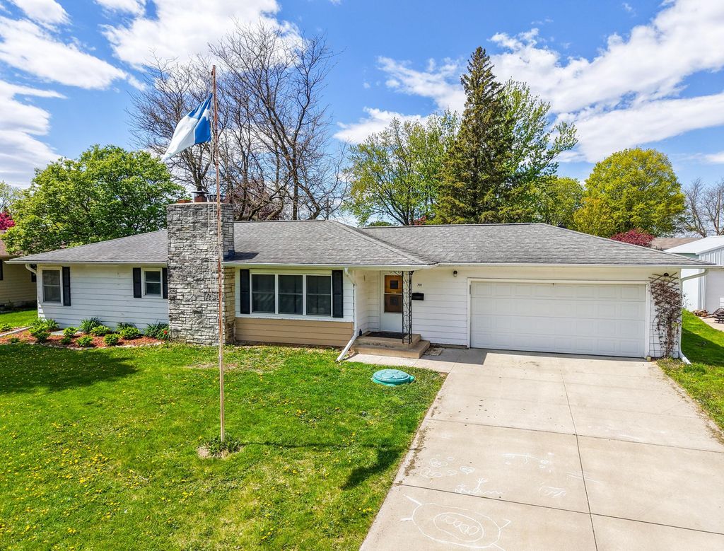 Photo of 301 5th Ave NW AVE, Dodge Center, MN 55927 (MLS # 7056630)