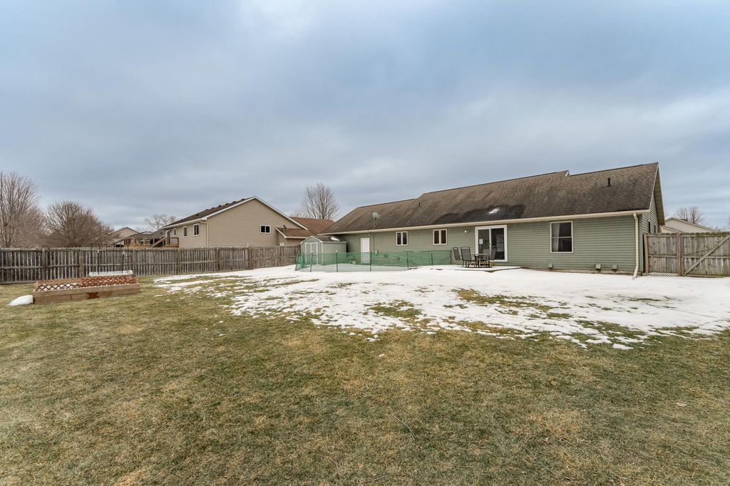 Photo of 1350 Cottage Lane SE, Owatonna, MN 55060 (MLS # 7019648)