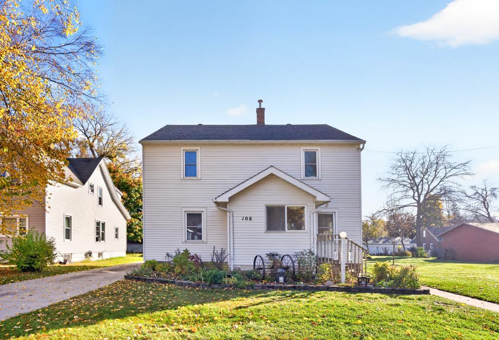 Photo of 108 12th Street NE, Austin, MN 55912 (MLS # 7167406)