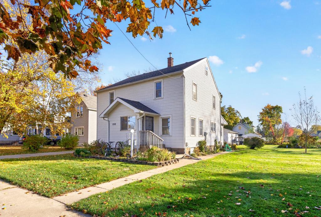 Photo of 108 12th Street NE, Austin, MN 55912 (MLS # 7167406)