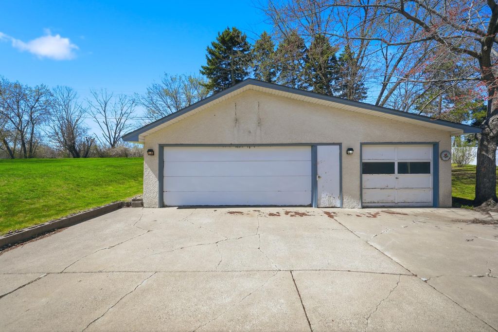 Photo of 4825 Oregon Avenue N, New Hope, MN 55428 (MLS # 7055328)