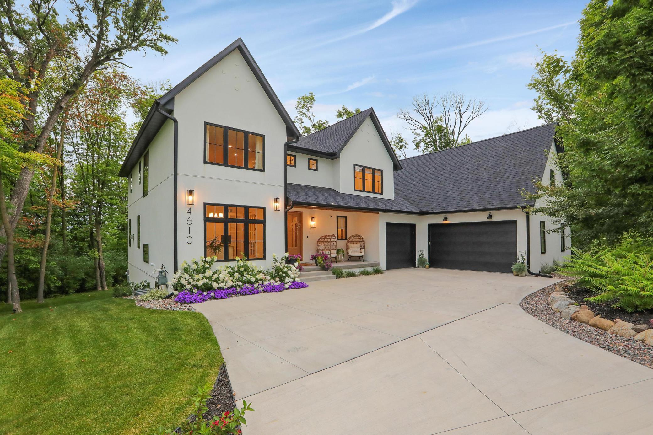 4610 Daisy Circle